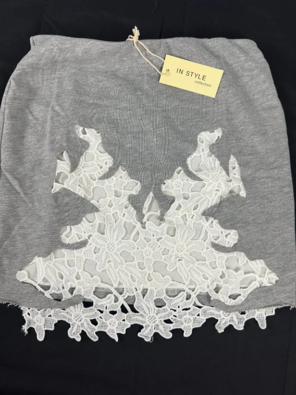 In Style Collection Gray Knit Skirt w/ Lace Trim – S/M/L – NWT Back to School